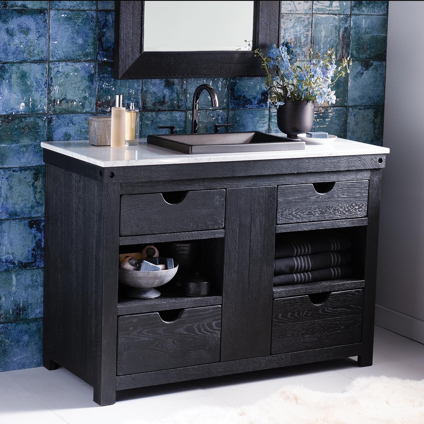 native trails large single vanity with black accents